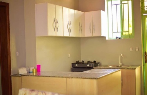 Western Province Apartment | ICONIC CREATIVE ACCOMMODATION