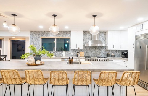 Lake Havasu City House | Iconic Lakeviews, 7bd/6bth w/pool, spa, firepit, near marina
