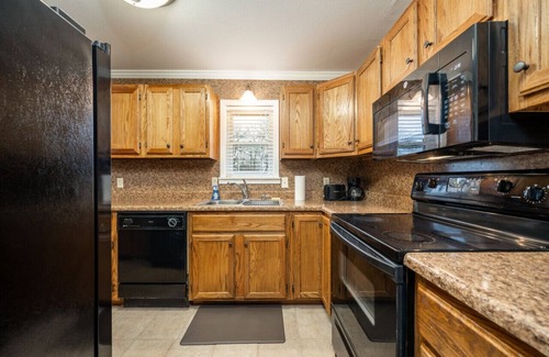 Morrilton House | Ida's Ideal Homestead cute & cozy 3Bed/1Bath, perfect for Work-Stay or Family Vacay!