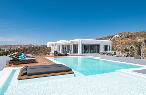 Elia Villa | Ideal accommodation for those seeking a unique holiday experience.