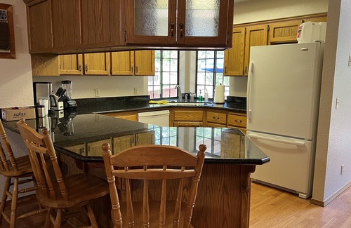 Twain Harte House | Ideal for Family & Friends Gatherings , Sleeps 11