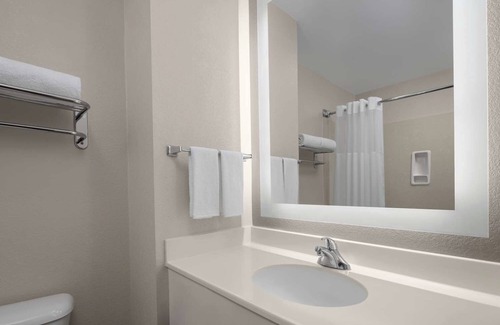 Snail Hotel | Ideal for Groups: 3 Suites w/Kitchen & Separate Living Area, Pets Are Allowed