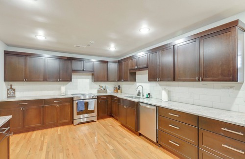 Inman House | Ideal for Reunions & Retreats: Brooks Getaway!