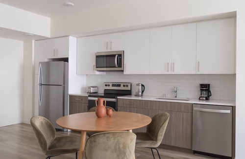 Hayward Apartment | Ideal Hayward 1BR w/Pet Spa & EV Charging Stations, by Blueground