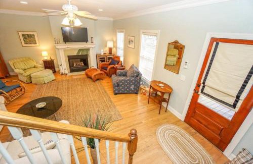 Port Royal House | Ideal Location! Perfect for Graduations and Lowcountry Getaways!