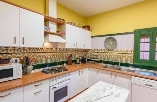 Sanlucar la Mayor Villa | Ideal villa for family rest, visit Seville and Andalusia.