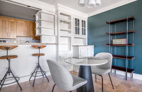 West End Apartment | Ideal West End 1BR w/Gym, W/D, walk to MGH & T Stop