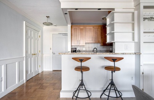 West End Apartment | Ideal West End 1BR w/Gym, W/D, walk to MGH & T Stop