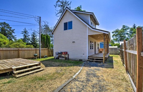 Westport House | Ideally Located and Pet-Friendly Westport Cabin