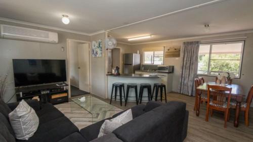 Horseshoe Bay House | Idle Days Beach House