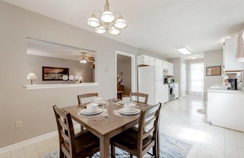 Irmo House | Idyllic in Irmo-Close to Lake Murray-Ft Jackson-Outdoor Adventures