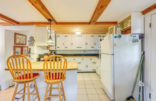 Bradford Cottage | Idyllic Lakefront Cottage Near Mount Sunapee