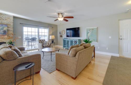 New Buffalo Apartment | Idyllic New Buffalo Condo Walk to Beach and Shops!