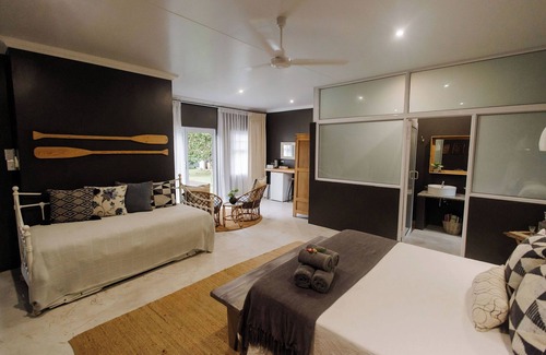 St. Lucia Bed & Breakfast | iGwalagwala Guest House