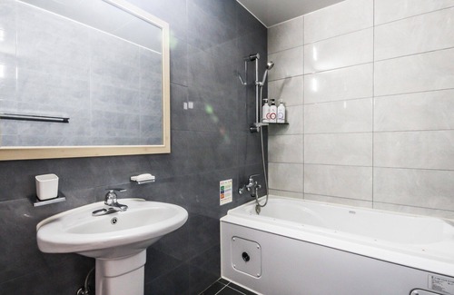 Songman Hotel | Iksan Hotel Rings