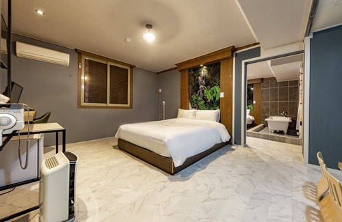 Yonggon Hotel | Iksan Tubucktel Mohyeon Branch