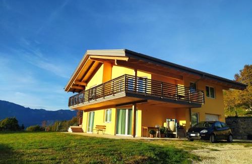 Trambileno Apartment | Il Biancospino Appartamento in Villa