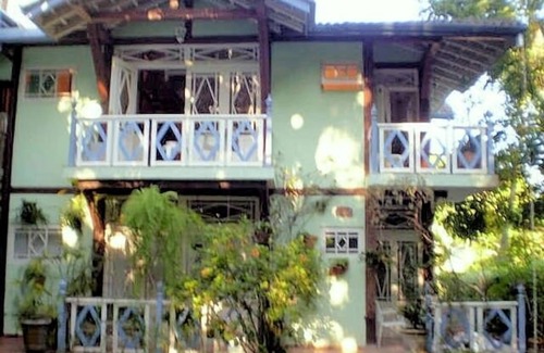 Ilhabela Ski Chalet | Ilha Bela Cond closed chalet for 4 people.