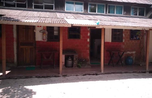 Paranagua Ski Chalet | Ilha do Mel - Praia Grande - Canto da Vó - Kitchenette furnished for up to 5 people