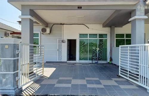 Guar Chempedak House | Ilham Imani Homestay