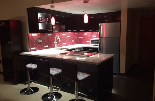 Waikiki Hotel | Ilikai Hotel Partial Ocean View 2 BR Corner unit 18th Floor