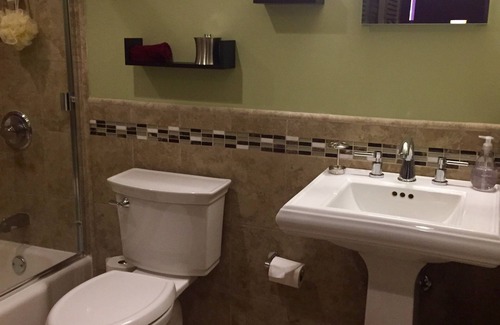 Waikiki Hotel | Ilikai Hotel Partial Ocean View 2 BR Corner unit 18th Floor