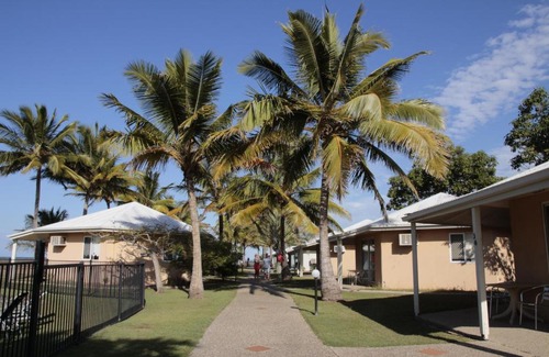 Paget Resort | Illawong Beach Resort