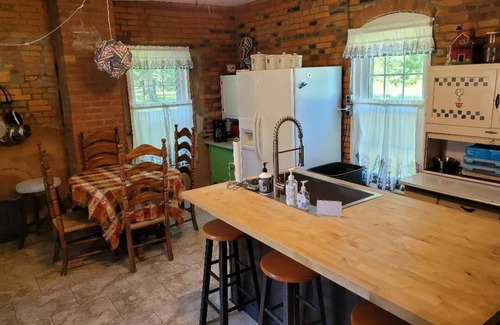 Akin Other | Illinois Historic Cross Home/Barn/Fishing/Hiking/ATV McLeansboro