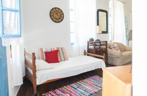 Mandraki House | Imerios Nisyrian House