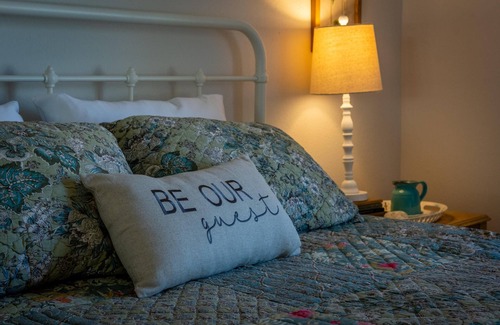 Camelback East House | Immaculate Cottage Retreat with Saltwater Pool