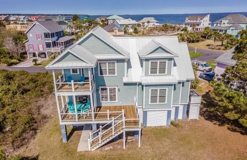 Beachwalk House | Immaculate Low Country Oasis on Harbor Island