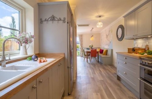 Stoke by Nayland Cottage | Immaculate luxury retreat in pretty village with great pubs - Box Valley Cottage