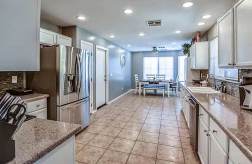 Miller Manor House | Immaculate pool home in a quiet family neighborhood