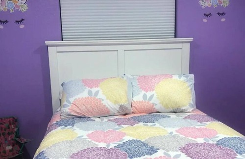 Miller Manor House | Immaculate pool home in a quiet family neighborhood