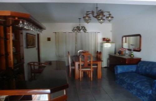 Praia de Barequecaba House | Imposing House, Pool with Hydro, 5Q (3 with A/C), 6 bathrooms, barbecue.