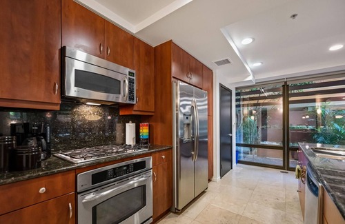 Fashion Square Condo | Impressive ground unit located in Old Town Scottsdale. 2 beds, 2 baths.