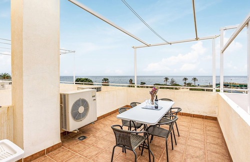 Lujar Apartment | In a very quiet area of Costa Tropica welcomes you this beautiful apartment with sea view.