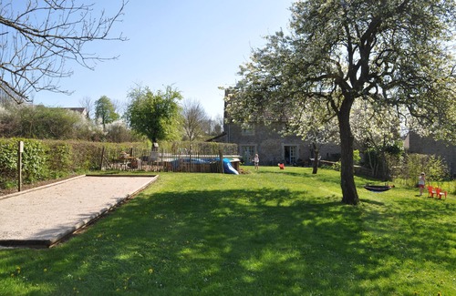 Saint-Gervais-sur-Couches House | In the heart of Burgundy, barn for 8 people, swimming pool, pétanque court, *