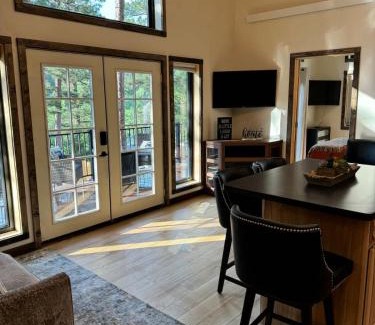 Keystone House | In the center of it all The Elkhorn Cabin