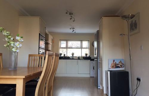 Burnham-on-Crouch House | In the centre of Burnham on Crouch - Walking distance to all amenities & river