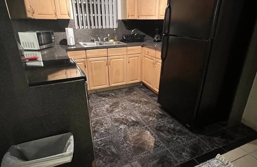 Overtown House | In the HEART of Miami! CLOSE TO POPULAR TOURIST LOCATIONS AND BEACHES!