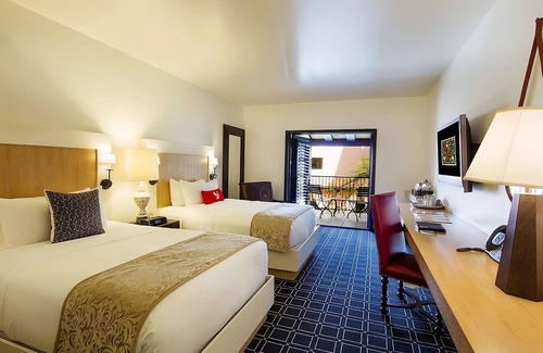 San Jose Hotel | In the Heart of Santana Row! Outdoor Pool, Valet Parking! Near Washington Park