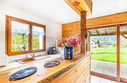 Epersy House | In the heart of the countryside, 10km from the famous spa town of Aix-les-Bains. 11 km from Lac du Bourget