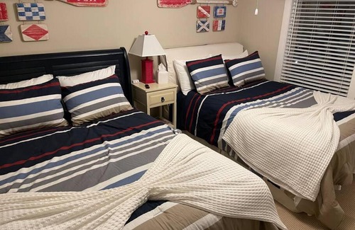 Harbour Town House | In the Heart of Harbour Town 2BR 2BA Pool Access Close to Beach