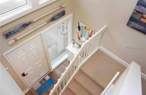 Harbour Town House | In the Heart of Harbour Town 2BR 2BA Pool Access Close to Beach