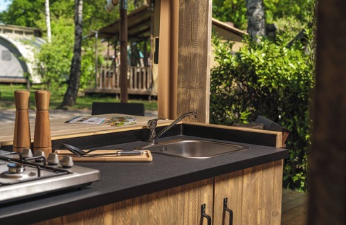 Zuna Cabin | In this delightful tensuite you will experience a great outdoor and indoor vacation!