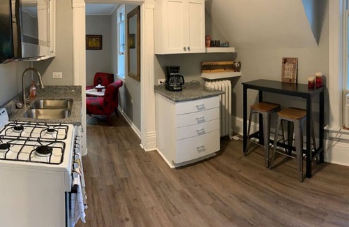 Geneva Apartment | In Town Apartment in downtown Geneva!
