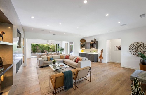 St. Helena House | In-Town Hideaway on Quiet Lane