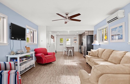 Syracuse House | Incredbile View of Lake Wawasee with sandy lake bottom