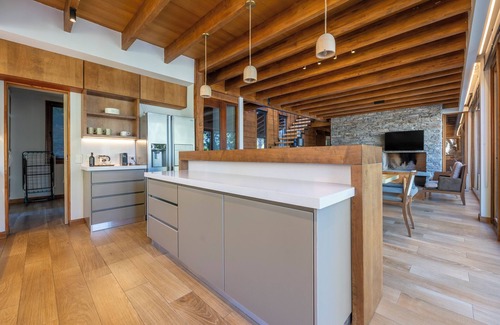 San Carlos de Bariloche House | Incredible house on nahuel huapi lake